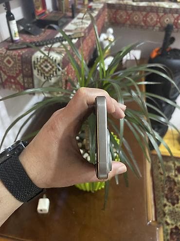 google pixel 5: IPhone 15 Pro, 128 GB, Natural Titanium — 7