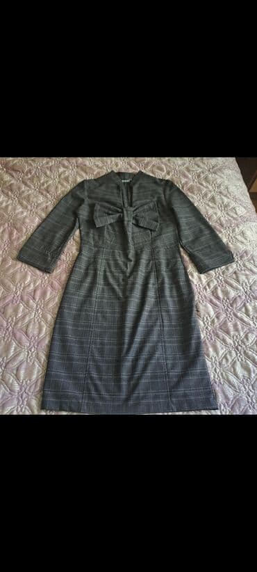 1 defe geyinilib teze kimidir,razmer 38-40,elaqe whats app,unvan;Hazi