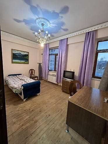 nerimanovda kiraye evler 2022: 2 otaqlı mənzil – tam mebel və texnika ilə Planlaşdırma: - Geniş zal — 2