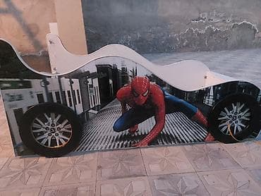 Ev və bağ: Uşaq üçün avtomobil formalı çarpayı Matras yoxdur Yan panellərdə — 2