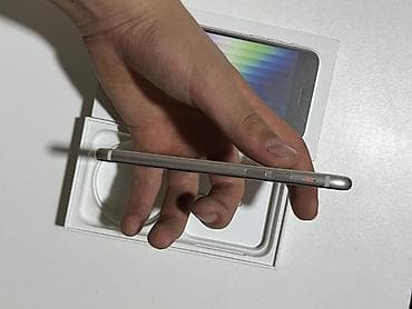 30: IPhone SE 2022, Gümüşü, Barmaq izi — 4