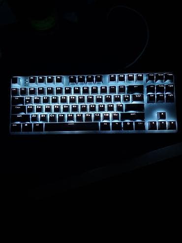 keycap: Mekanik klaviatura – ağ arxa işıqlı, tam ölçülü - Tam ölçülü layout — 1