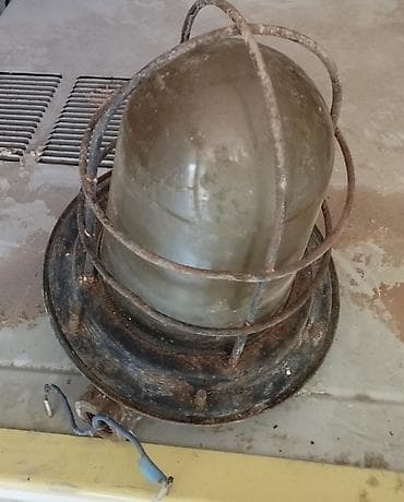 Bağ işıqı Asılan