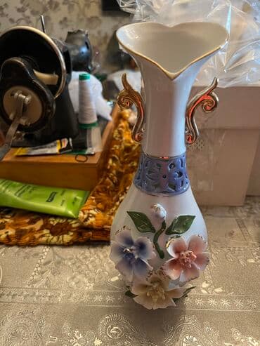 ad günü dekoru: Xrustal tezedir koribkada saxlanilib
Heresi 35 man
Bakallar 80 man — 2