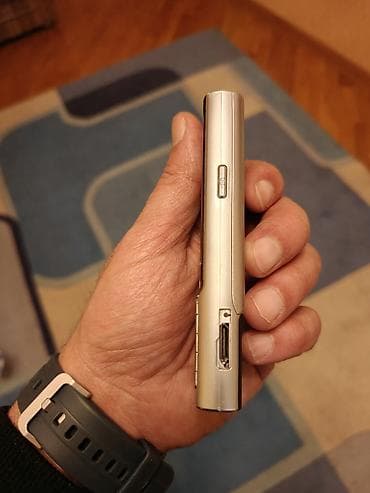 aux kondisioner 35 kv: Samsung rəng - Gümüşü, İki sim kartlı — 4