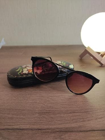 солнцезащитные средства: Солнцезащитные очки, Б/у — 3