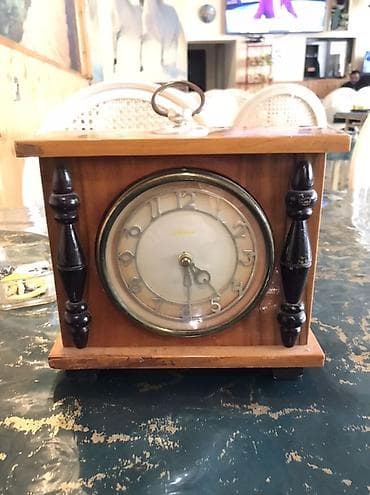 danışan saat: Masaüstü saatlar, Mexaniki — 1