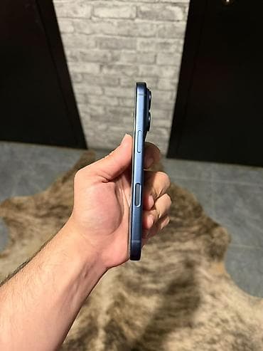 12 pro iphone: IPhone 17 Pro, 256 GB, Mavi, Face ID — 3