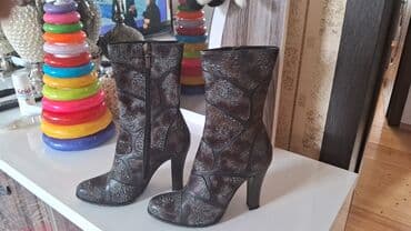 Digər ayaqqabılar: Ölçü: 39, Yeni — 1