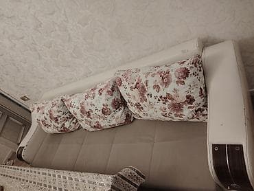 pərdə və divan: Divandin şəkiıdə necə görünür elədir — 3