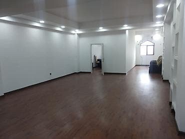 Xetai metro yaxiliginda yerlesen biznes merkezinde. ofis icareye