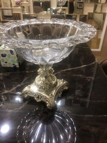 Qida məhsulları: Meyve, konfet qabi. Ideal veziyyetde yenidi — 1