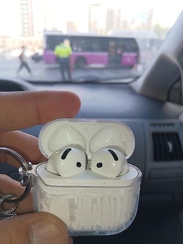 Bluetooth qulaqcıq (TWS) – kompakt şarj qabı ilə - Tam simsiz dizayn — 1