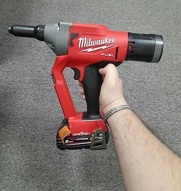 generator kreditle: Professional tikinti və sənaye işləri üçün orijinal Milwaukee M18 — 2