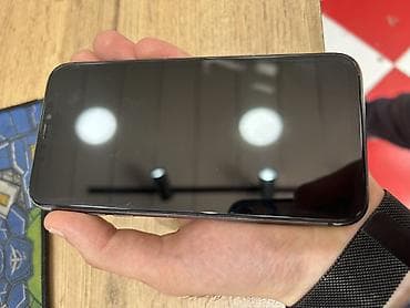 iphone 12 korpus: IPhone 11, Qara — 5