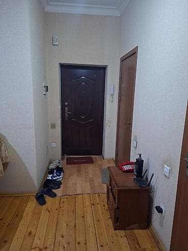 taxta stol stul: Özünə baxan işgüzar təmizkar 1 nəfər xanım otaq yoldaşı lazımdır — 3