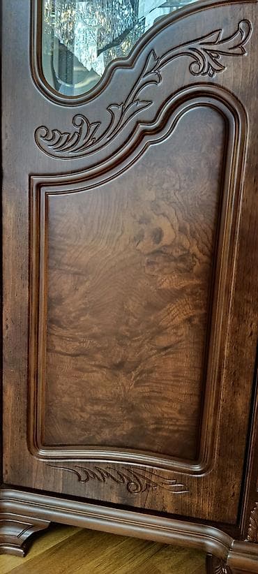 kitab tortu: Klassik üslubda vitrinli bufet/dolap - Razmer: en-2.05 sm/ hündürlük- — 3