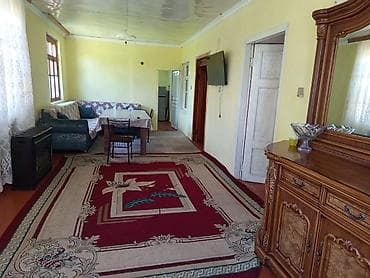 bakida en ucuz xalca yuma: TƏCİLİ SATILIR! Göyçay, Çaxırlı kəndində yol kənarında həyət evi! — 2