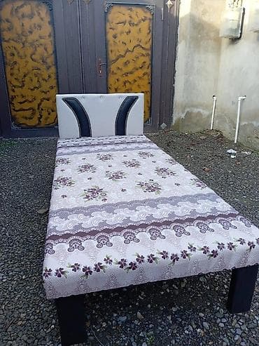 bahar: Təzə çarpayılar. 1 nəfərlik çarpayılar 60 manat. 2 nəfərlik taxt 110 — 3