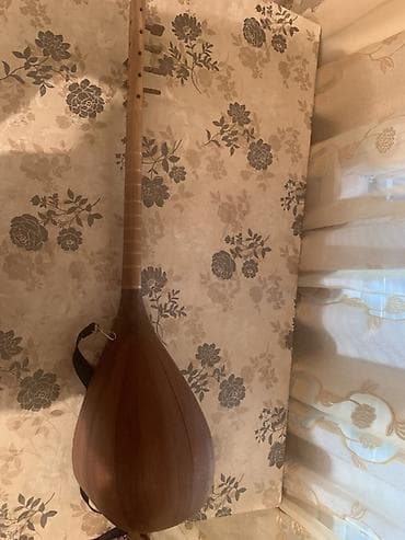 Musiqi alətləri: Məhsul: Saz (uzun saplı, qoşa pərdəli xalq çalgısı) Xüsusiyyətlər: - — 3