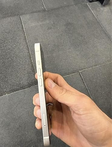 IPhone 13, 128 GB, Gümüşü, Face ID