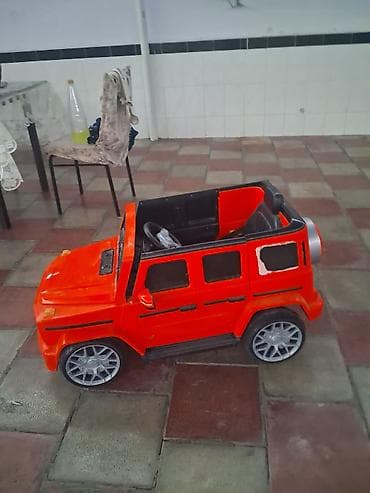 golf masini: Uşaq üçün akkumulyatorlu elektromaşın – SUV tipli, qırmızı rəngdə — 3