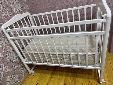 Oğlan və qız üçün, Dördbucaq, Beşik, Dəstsiz, Matras ilə, Yellənmə mexanizmsiz — 1