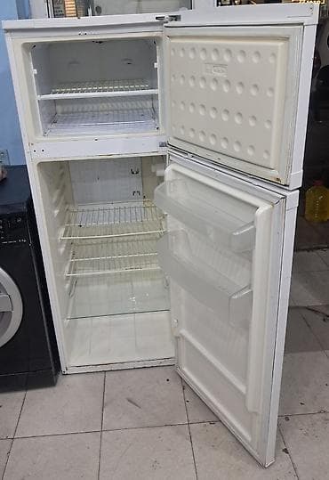 samovar satiram: Beko iki qapılı soyuducu - Üst hissədə dondurucu bölmə, aşağıda əsas — 2