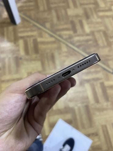 apple m1: IPhone 16 Pro Max, 256 GB, Desert Titanium — 4