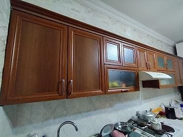 2 ci el kuxna mebeli: Mətbəx mebel dəsti – yenisini yığılır deyə satılır. 4 metr uzunluğunda — 6