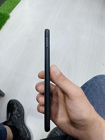 Realme C21, 64 ГБ, цвет - Черный, Отпечаток пальца — 4