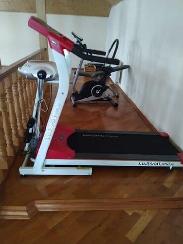 ikinci əl qaçış aparatı: Marshal Fitness firmasının qaçış zolağı. Qırmızı və ağ rəngli dizaynı — 1