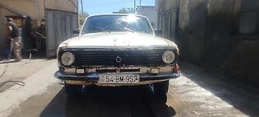 rover az: Model: GAZ Volga (GAZ-24 seriyası) Kuzov: sedan, ağ rəng Nömrə nişanı — 5