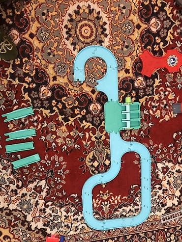 oyuncaq kompüter: Uşaq üçün relsli oyuncaq dəsti - Bir neçə fərqli rels sistemi: açıq — 2