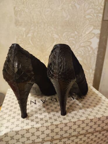 женские черные кеды: Туфли, Размер: 40, цвет - Черный, Б/у — 3