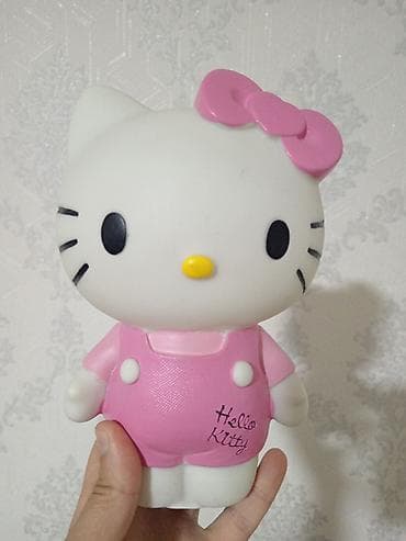 demir kassa: Kassa. Hello Kitty temalı qəpik qəlibi (pul yığan kuponka) - Dizayn — 1