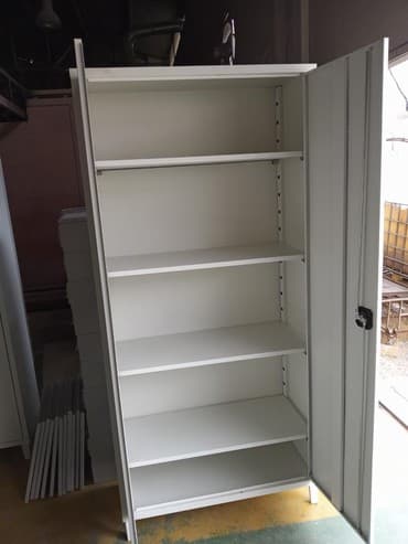 zərgər alət: - Metal dolablar . - Işçilər üçün paltar dolabı . - Ofis üçün sənəd — 7