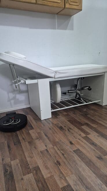 Kosmetoloji kuşetka, Qatlanmayan, rəng - Ağ