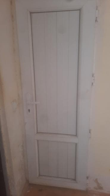 Ağ rəngli plastik (PVC) qapı - Material: PVC profilli, içi panelli - — 2