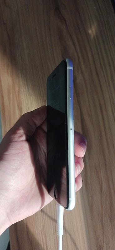 samsung galaxy j6 plus: IPhone SE 2020, 64 GB, Ağ, Barmaq izi — 4