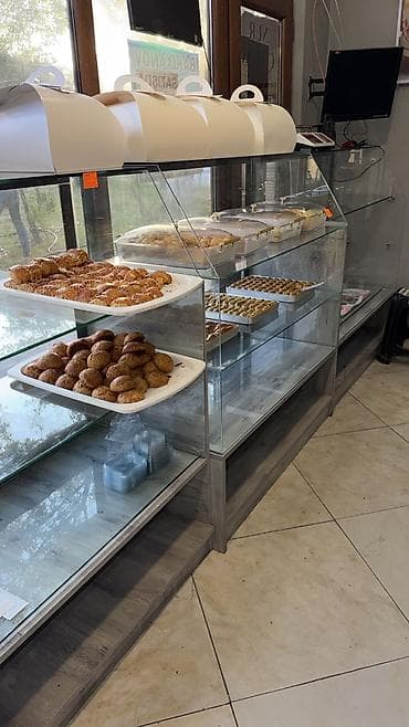taxta rəf: NergizQuru şirniyyat vitrini - Sayı: 4 ədəd - Qiymət: hər biri 60 AZN — 1