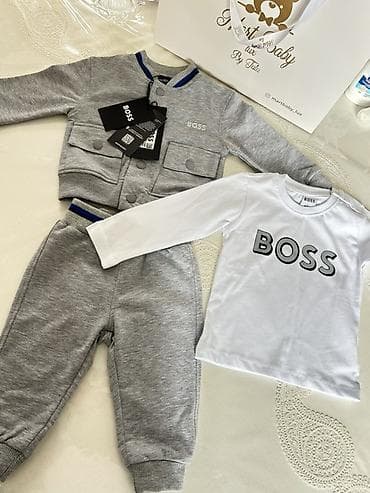Uşaq üçün 3 hissəli geyim dəsti – BOSS Tərkib: - Boz rəngli idman