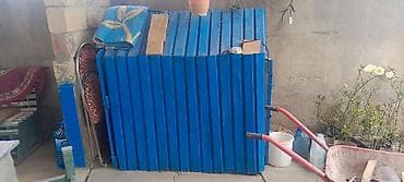 goyercinler: Metall karkaslı, mavi rəngli toyuq/broyler və ya quş qəfəsi (mini — 3