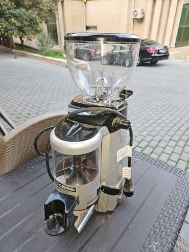 bugda uyuden: Qəhvəüyüdən Casadio — 1