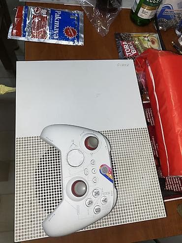 Xbox One S oyun konsolu - Rəng: Ağ - Model: Xbox One S (üst paneldə