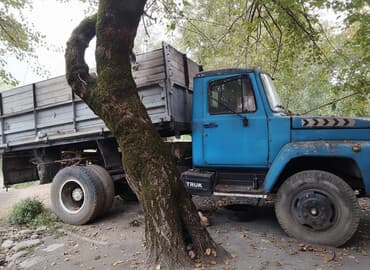 celiloglu ehtiyat hisseleri фото: Yükdaşıma üçün nəzərdə tutulmuş mavi rəngli bortlu yük maşını. Bu — 3