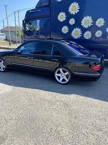 4 teker: İşlənmiş Disk təkər AMG 245 / 35 / R 18, 5 Boltlu — 1