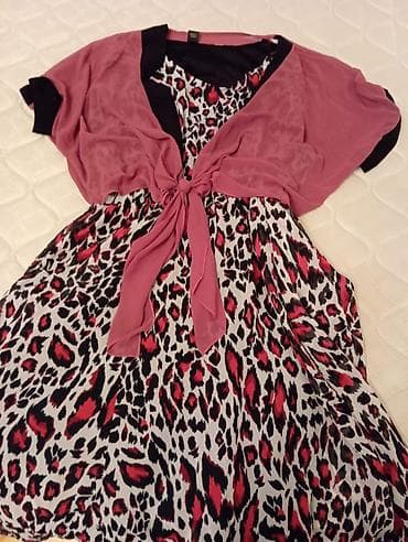 Куртки: - Göy rəngli gül naxışlı paltar: Tam səthdə relyefli gül printi, qısa — 1