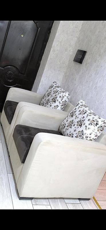 Kreslo 2 eded birlikde 100 azn satilir‼️ unvan qaracuxur i7728 sekine