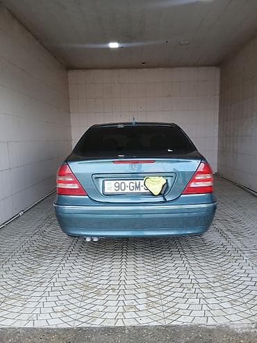 mersedes 1 8: Mercedes-Benz C-Sinif sedan - Kuzov: sedan, metalik mavi-yaşıl rəng - — 3